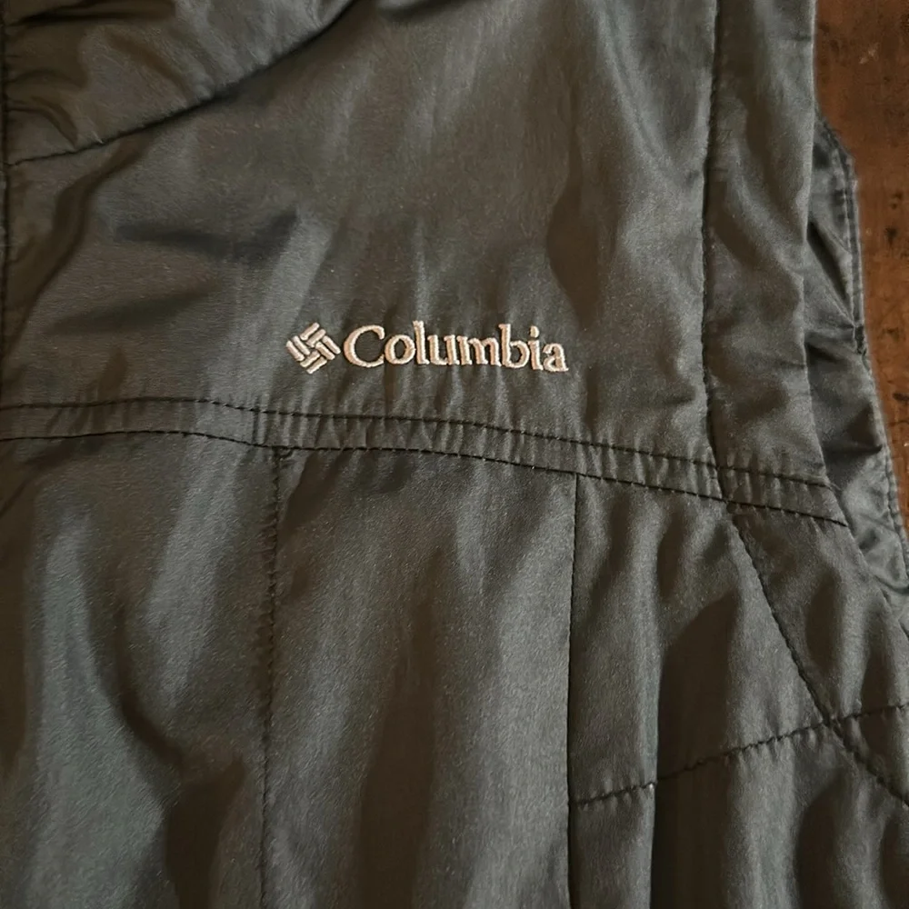 Columbia Vest - Picture 3 of 7
